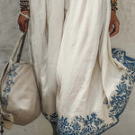 Stylish loose-fit printed dress with a round neck