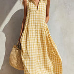 Loose-fitting plaid sleeveless beach vacation dress