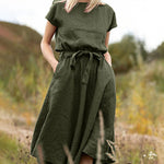 Solid Color A-Line Short Sleeve Crew Neck Dress With Belt