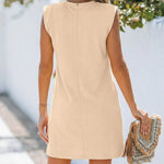 Women's Sleeveless Loose Straight Dress Crew Neck Pleated Front Mini Dress with Pockets