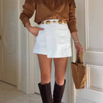 Irregular white A-line skirt