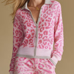 Elegant And Retro Color-blocked Leopard Print Knitted Top And Pants Set.