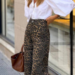 White V-neck puff-sleeved loose-fitting shirt