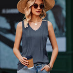 Zeagoo Women's Tank Top Sleeveless Tops V-Neck Blouse (DE Only)
