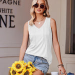 Zeagoo Women's Tank Top Sleeveless Tops V-Neck Blouse (DE Only)