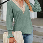Solid Color Lace Patchwork V-Neck Loose-Fitting Long-Sleeved T-Shirt Top