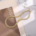Minimalist gold necklace