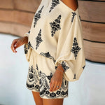 Women's Vintage Print Two-Piece Set Off-Shoulder Batwing Sleeve Top and High-Waisted Shorts Casual Vacation Set