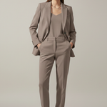 Women’s Blazer and Trousers Set with Notched Lapel and Straight Legs