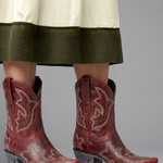 Women's Boots with Embroidered Detailing for All-Season Wear