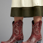 Women's Boots with Embroidered Detailing for All-Season Wear