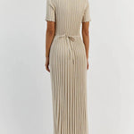 Short Sleeves Pleated Solid Color Tied Waist Round-Neck Maxi Dresses