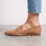 Pointed Moccasin with Strap over the Instep